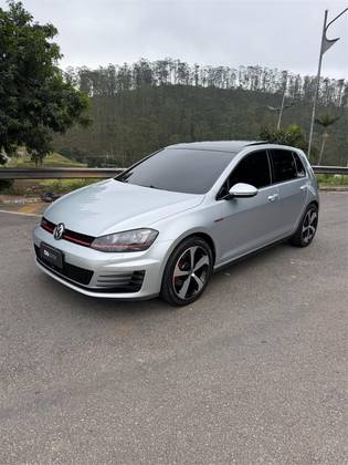 VOLKSWAGEN GOLF 2.0 TSI GTI 16V TURBO GASOLINA 4P AUTOMÁTICO VOLKSWAGEN GOLF 2.0 TSI GTI 16V TURBO GASOLINA 4P AUTOMÁTICO